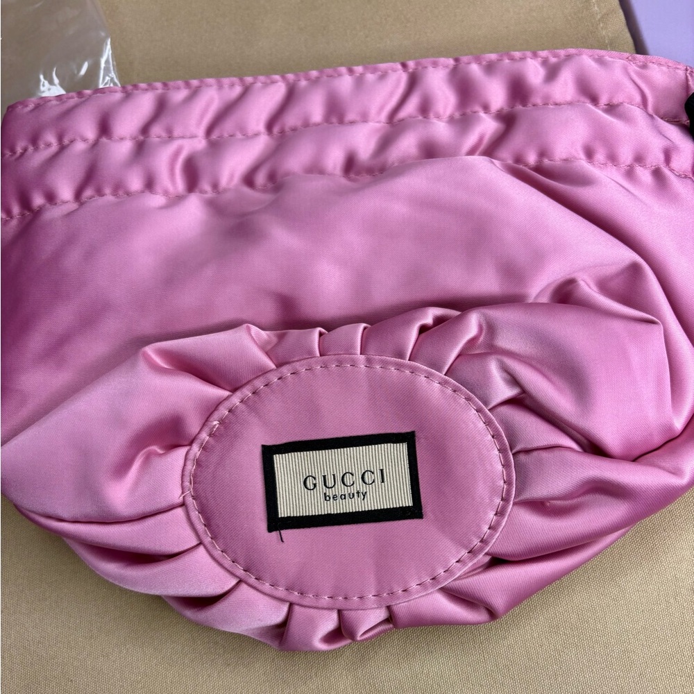 Gucci Beauty Pink Satin Cosmetic Bag